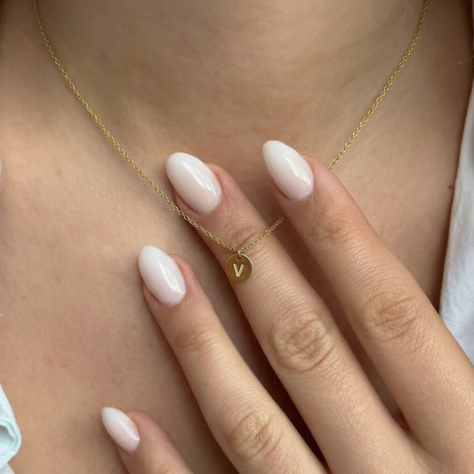 Collar con inicial personalizada